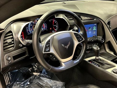 Used 2017 Chevrolet Corvette Stingray Coupe w/ 1LT RWD image 13
