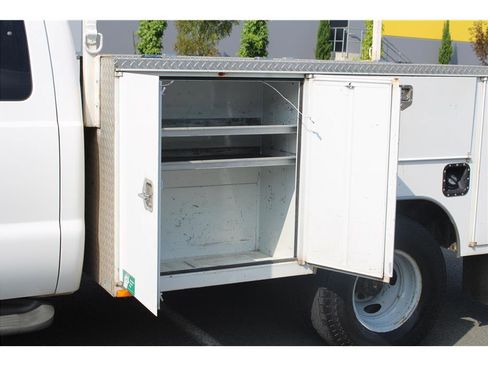 Used 2001 Ford F350 2WD SuperCab DRW Super Duty image 23