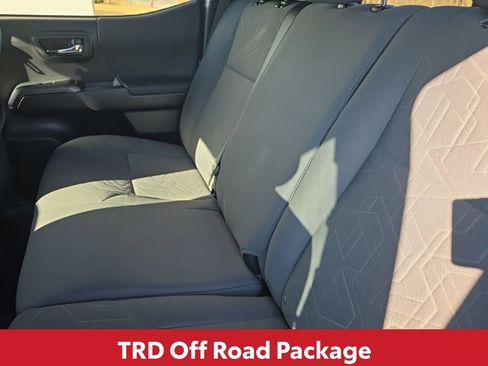 Used 2019 Toyota Tacoma TRD Off-Road w/ Technology Package image 13
