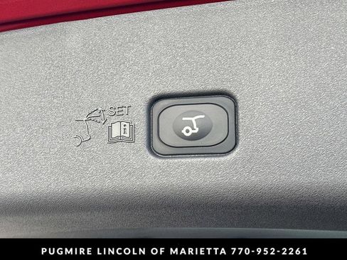 New 2026 Lincoln Nautilus Premier image 20