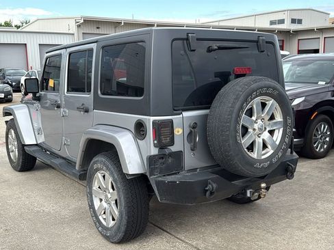 Used 2013 Jeep Wrangler Unlimited Sahara w/ Connectivity Group image 4