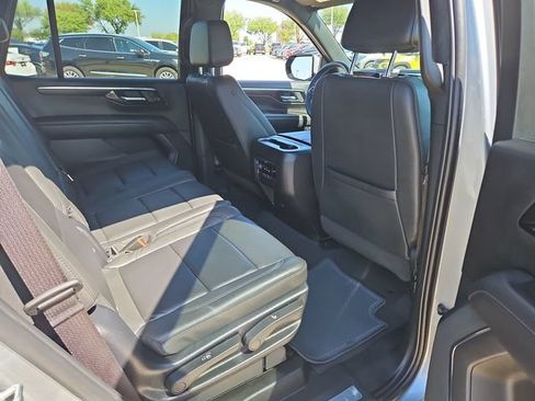 Used 2025 Chevrolet Tahoe LT AWD/4WD image 26