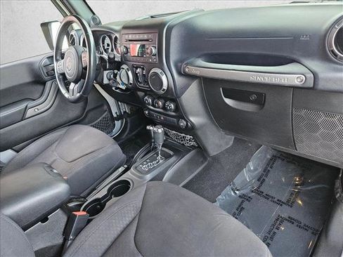 Used 2013 Jeep Wrangler Unlimited Sport image 17