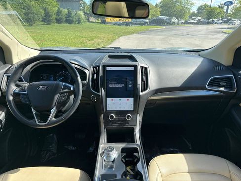 Certified 2022 Ford Edge SEL w/ Convenience Package AWD/4WD image 5