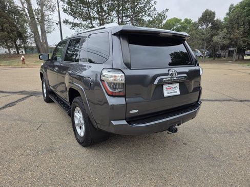 Used 2016 Toyota 4Runner SR5 AWD/4WD image 3
