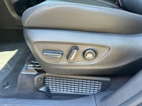 New 2026 Toyota Sienna Platinum AWD/4WD image 26