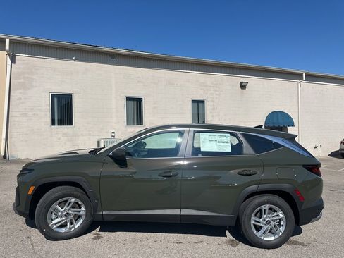 New 2026 Hyundai Tucson SE image 5