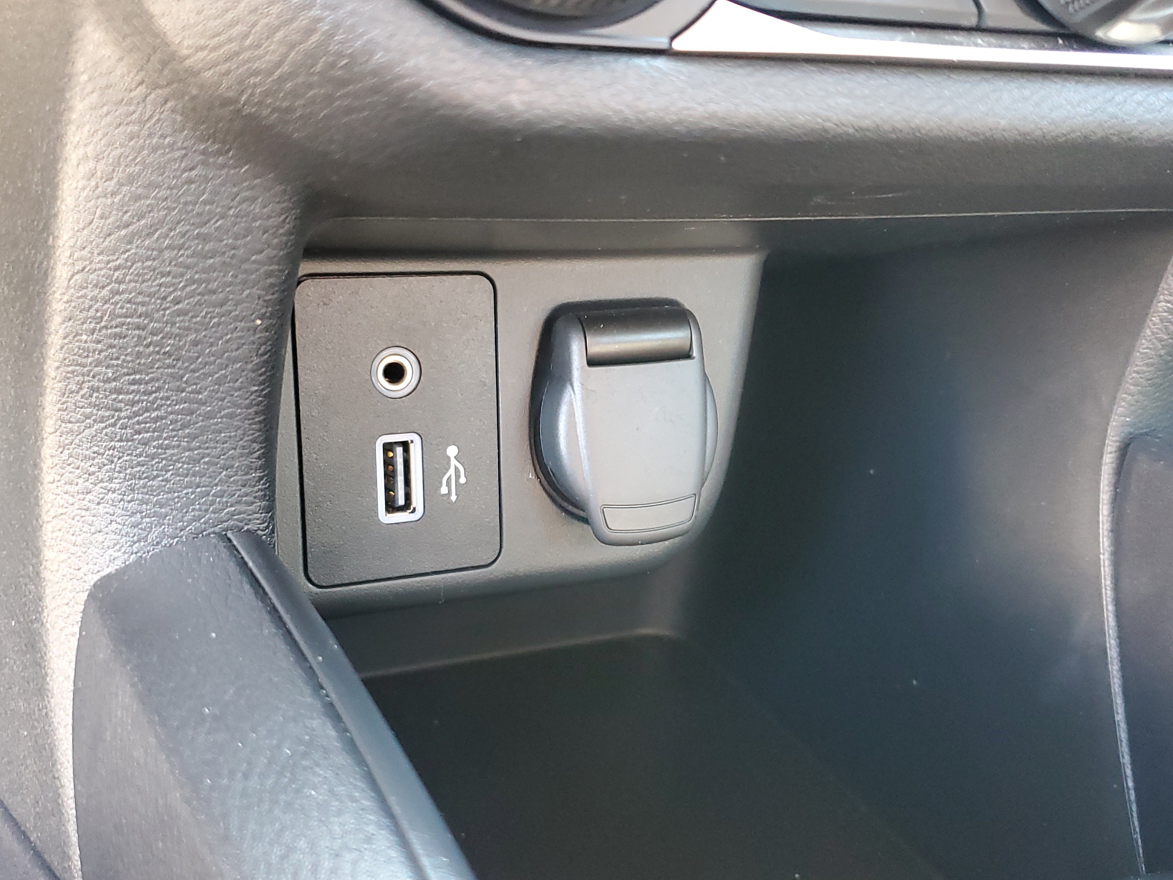 Used 2025 Nissan Versa S w/ Trunk Package FWD image 21