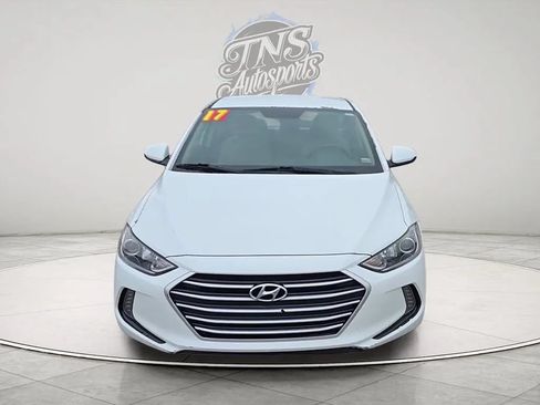 Used 2017 Hyundai Elantra SE w/ SE A/T Tech Package 03 FWD image 2