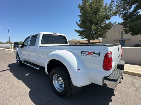 Used 2011 Ford F450 Lariat w/ Lariat Interior Pkg AWD/4WD image 2