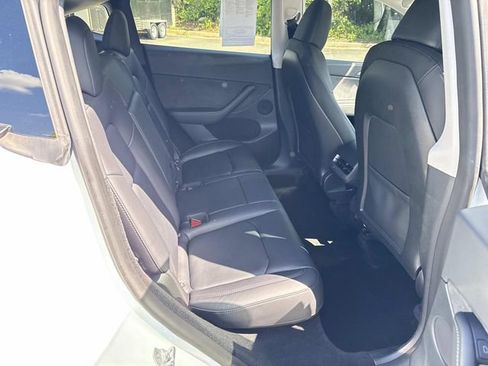 Used 2023 Tesla Model Y Long Range AWD/4WD image 11
