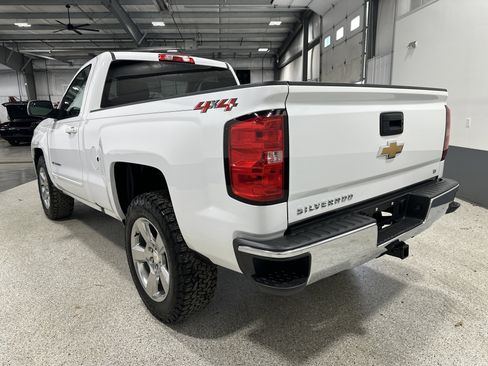 Used 2018 Chevrolet Silverado 1500 LT w/ LT Convenience Package AWD/4WD image 4