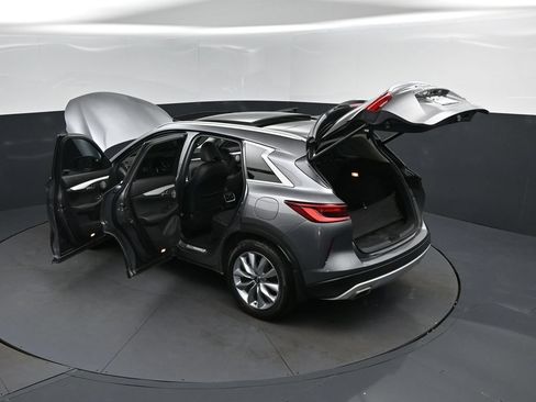 Certified 2022 INFINITI QX50 Essential FWD image 2