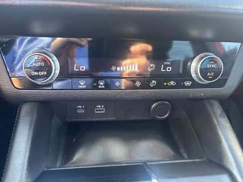 Used 2022 Mitsubishi Outlander ES image 20