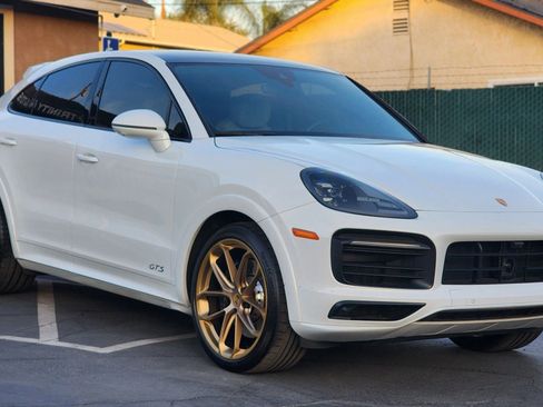 Used 2023 Porsche Cayenne GTS AWD/4WD image 2