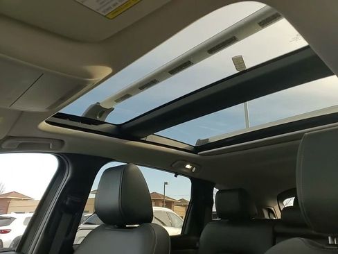 Certified 2025 MAZDA CX-90 Plug-In Hybrid w/Premium Sport image 22