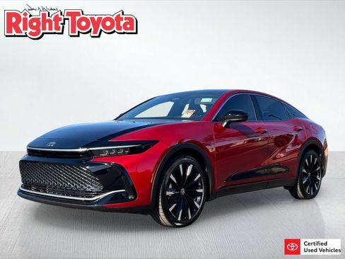 Certified 2026 Toyota Crown Platinum AWD/4WD image 1