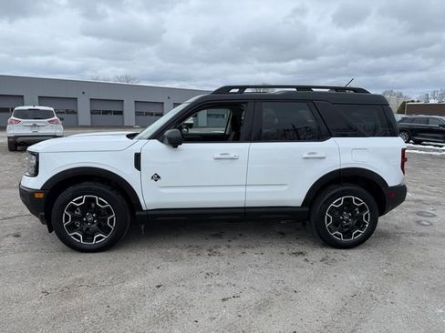 Certified 2025 Ford Bronco Sport Outer Banks w/ Outer Banks Tech Package+ AWD/4WD image 2