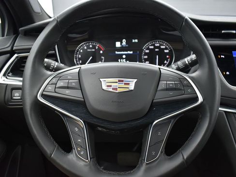 Certified 2025 Cadillac XT5 Premium Luxury image 15