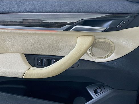 Used 2018 BMW X1 xDrive28i image 15