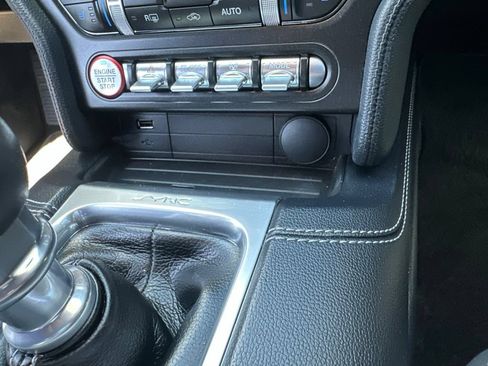 Used 2022 Ford Mustang GT Premium w/ Equipment Group 401A RWD image 5