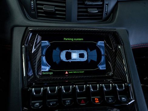 Used 2017 Lamborghini Aventador S image 52