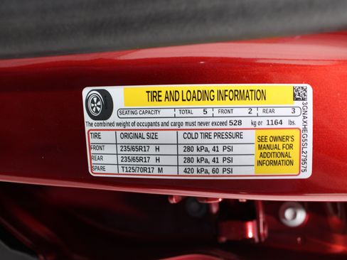Used 2025 Chevrolet Equinox LT w/ Safety and Technology Package FWD image 34
