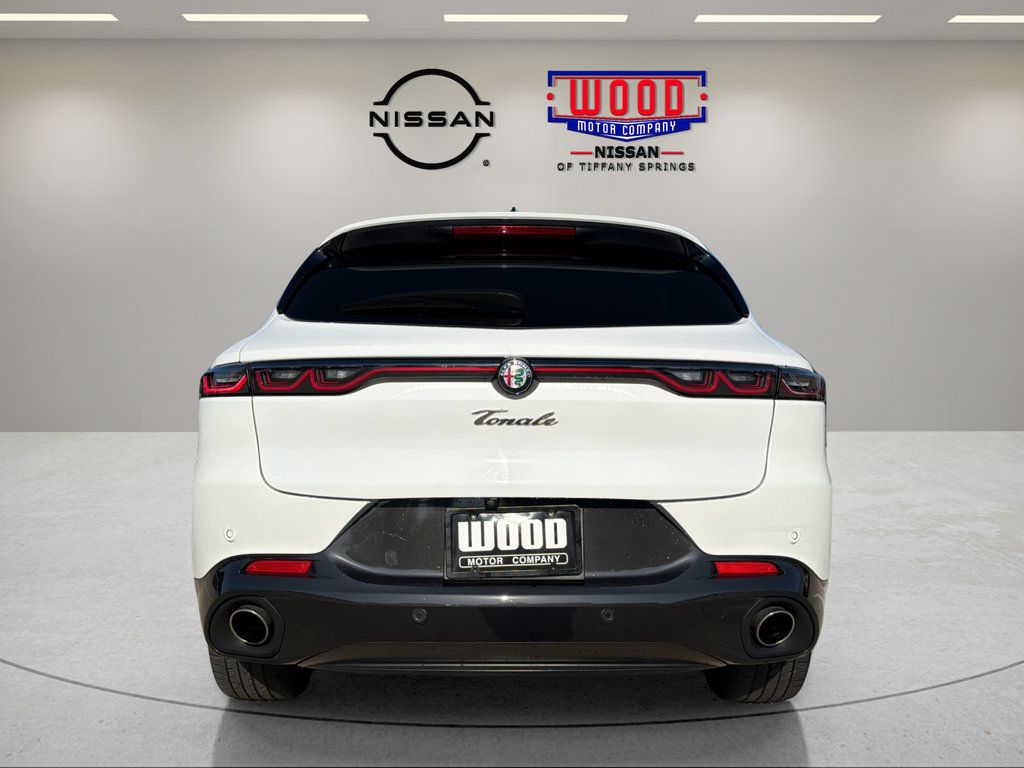 Used 2024 Alfa Romeo Tonale Veloce AWD/4WD image 3