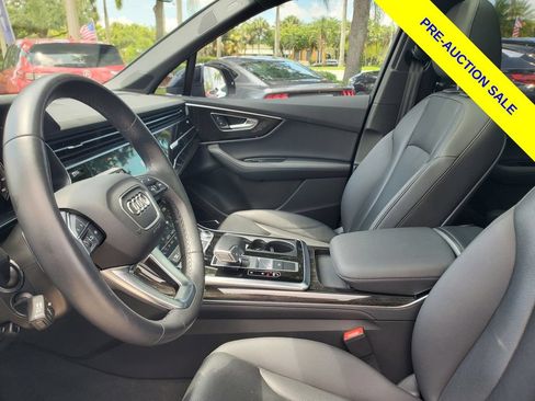 Used 2023 Audi Q7 2.0T Premium Plus w/ Premium Plus Package AWD/4WD image 17