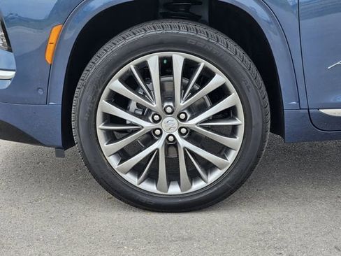 New 2026 Buick Enclave Avenir w/ Super Cruise Package AWD/4WD image 8