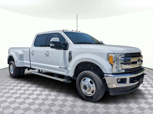 Used 2017 Ford F350 Lariat AWD/4WD image 2