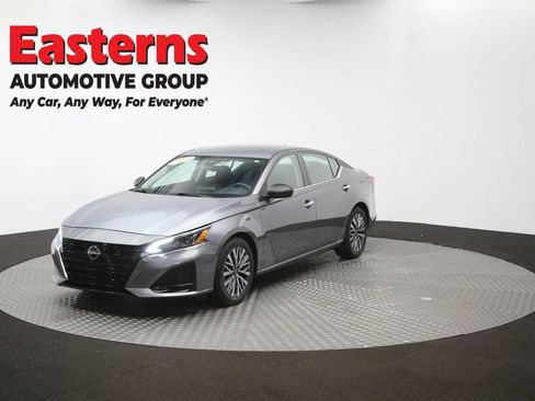 Used 2024 Nissan Altima 2.5 SV FWD image 54
