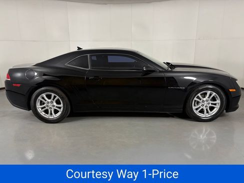 Used 2015 Chevrolet Camaro LT RWD image 12