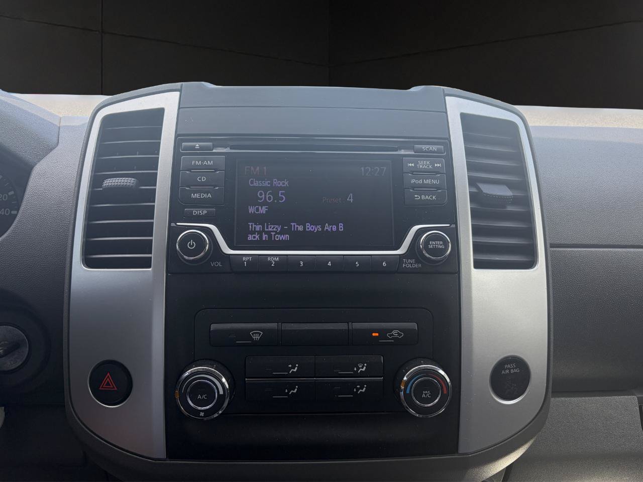 Used 2018 Nissan Frontier S RWD image 16