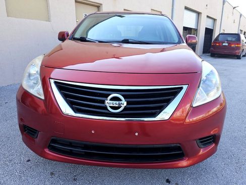 Used 2013 Nissan Versa SV image 20