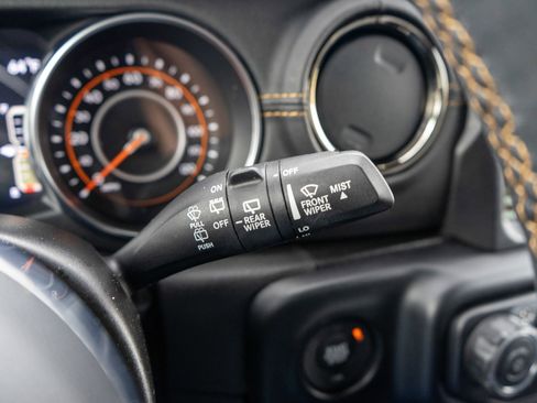 Used 2022 Jeep Wrangler Unlimited Sahara image 29