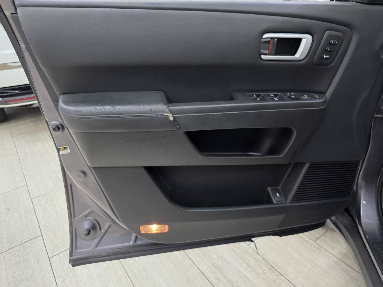 Used 2015 Honda Pilot Touring image 42