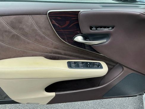 Used 2018 Lexus LS 500 w/ Interior Upgrade Package RWD image 10