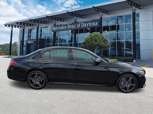 Certified 2019 Mercedes-Benz E 300 4MATIC image 3