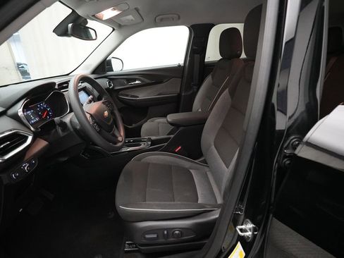 Certified 2023 Chevrolet TrailBlazer LT w/ Convenience Package AWD/4WD image 7