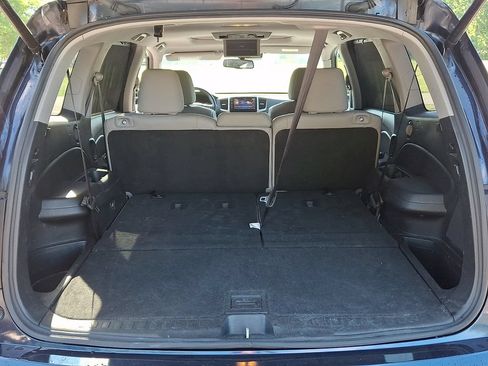 Used 2016 Honda Pilot Touring image 27