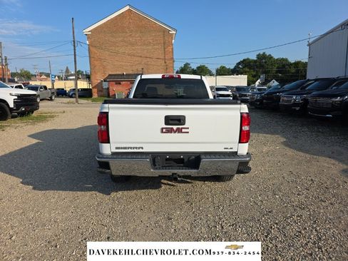 Used 2017 GMC Sierra 1500 SLE w/ SLE Value Package AWD/4WD image 4