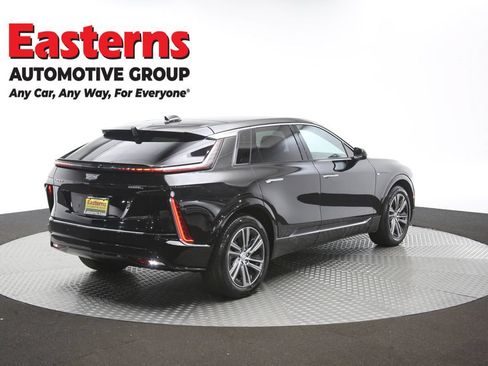 Used 2025 Cadillac Lyriq Luxury AWD/4WD image 42