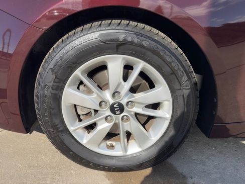 Used 2016 Kia Optima LX w/ LX Convenience Package image 10