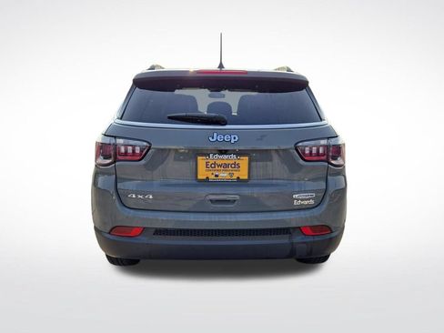 Used 2023 Jeep Compass Latitude AWD/4WD image 4