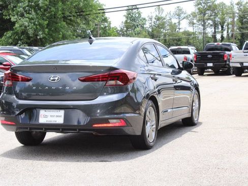 Used 2020 Hyundai Elantra Value Edition FWD image 8