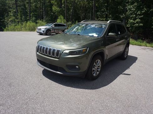 Used 2021 Jeep Cherokee Latitude Lux w/ Comfort/Convenience Group AWD/4WD image 24