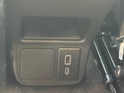 Used 2025 Buick Encore GX Sport Touring w/ Experience Buick Package FWD image 12