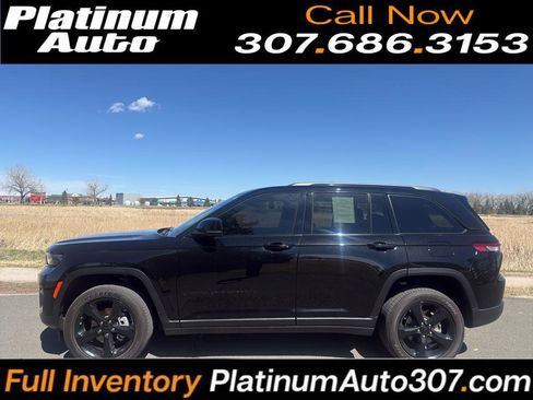 Used 2024 Jeep Grand Cherokee Altitude AWD/4WD image 1