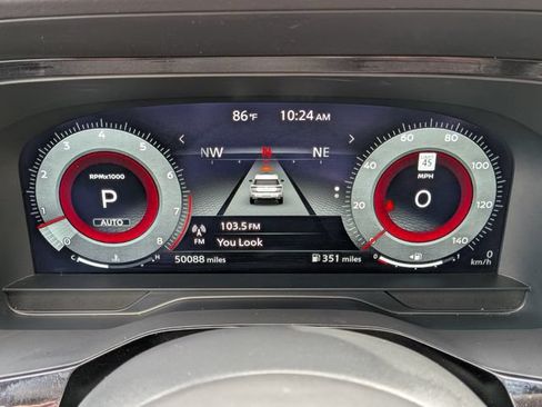 Used 2024 Nissan Pathfinder Platinum w/ Cargo Package AWD/4WD image 32